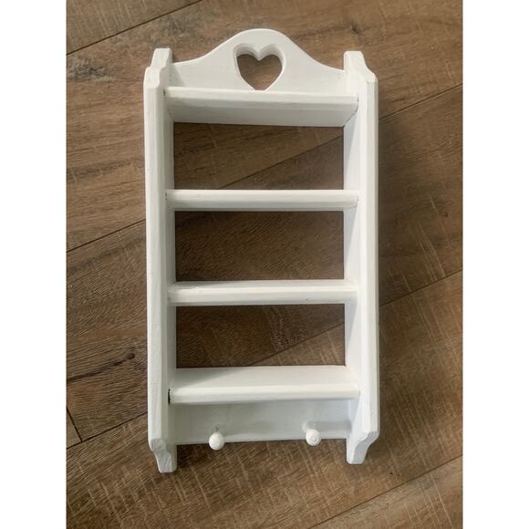 Small Vintage Heart Cutout Wooden Shelves w/ Pegs Country Cottagecore Farmhouse - Picture 1 of 4